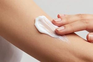 The 2 Daily Habits That Can Make Dry Skin Worse