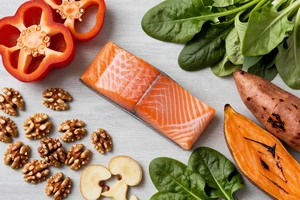 5 Foods to Eat for Fewer Fine Lines, Backed by Science