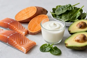 5 foods to eat for a healthier scalp and less itchy curls