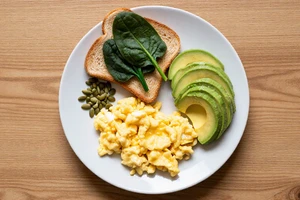 The anxiety-reducing breakfast plate: what to include and what to skip