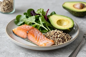 3 Foods to Eat (and 1 to Avoid) for Workplace Burnout Recovery