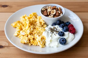 3 Foods to Eat for Stable Blood Sugar at Breakfast, According to Dietitians