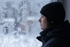 3 Early Warning Signs Your Winter Blues Are Actually Seasonal Depression