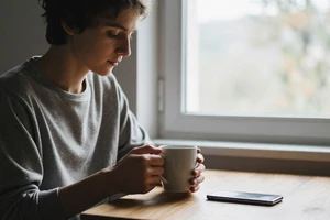 The Morning Habit That Can Worsen Seasonal Depression Symptoms