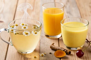 3 Drinks to Soothe Stress and What to Avoid, According to Dietitians