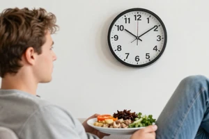 5 Common Myths About Meal Timing and Metabolism, Debunked