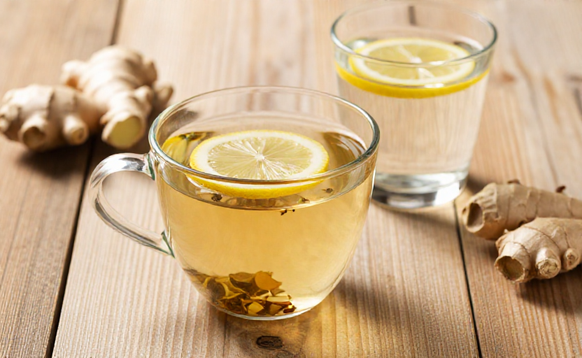 What to drink (and avoid) for managing menstrual cramps and bloating