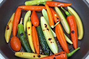 The Common One-Pan Mistake That Makes Veggies Soggy