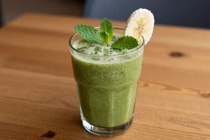 Green Smoothie Recipes with Ingredients That May Support Calm