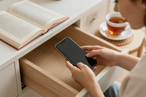 What Mental Wellness Experts Recommend for a Sustainable Digital Detox