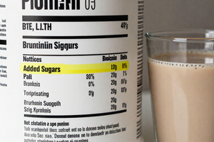 2 Warning Signs Your Protein Shake Has Too Much Added Sugar