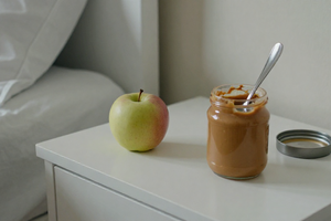 The Best Bedtime Snacks for Stable Overnight Blood Sugar