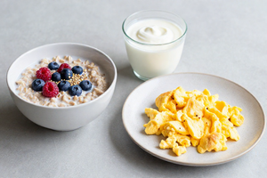 3 Breakfast Foods That Help Regulate Stress Hormones Throughout the Day