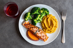 5 Foods to Eat for Better Muscle Recovery After Weightlifting
