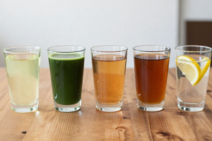 6 PCOS-friendly drinks that may help reduce excess hair growth