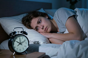 The bedtime habit that makes sleep disorders worse, according to experts