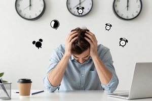 Ignoring These 3 Chronic Stress Symptoms Could Worsen Burnout