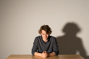 5 subtle signs of low self-esteem that are easy to miss every day