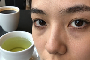 2 Drinks That Help or Hurt Dark Circles Under Your Eyes