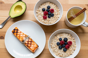 4 Foods to Eat If Retinoids Leave Your Skin Dry, According to a Dietitian