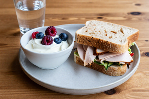 3 common snack mistakes that slow muscle recovery after lifting