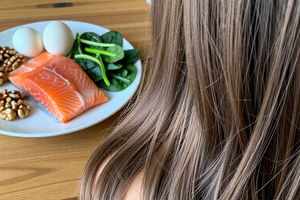 A practical explainer: how diet affects fine hair structure and scalp moisture