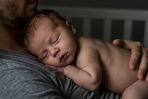 3 warning signs your newborn is overtired (and what to do)