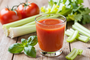 2 signs your quick plant-based smoothie isn't balanced enough for energy