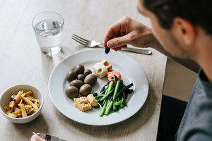 4 everyday habits that deplete your digestive enzymes