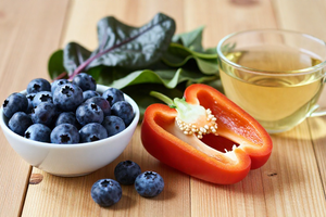 3 Signs Your Body May Be Low on Antioxidants—and What to Eat Instead