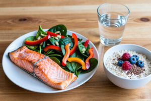 What experts recommend eating to support pelvic floor health