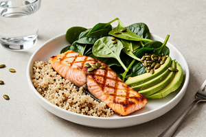 The Best Lunch Routine to Support Thyroid and Metabolism, According to Dietitians