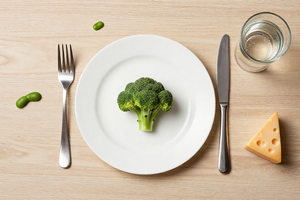 7 foods that trigger bloating after meals, according to dietitians