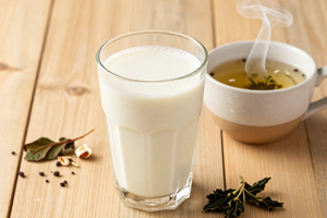 2 Drinks That Help Balance Thyroid Hormones and Energy Levels Naturally