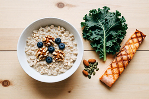 4 foods that support mindful eating and steady energy throughout the day