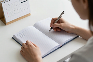 3 tracking habits that help spot endometriosis warning signs earlier