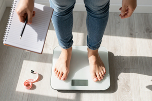 1 Easy Morning Routine to Monitor Thyroid and Weight Changes at Home