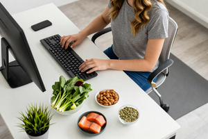 What desk workers should eat to prevent yoga-induced neck strain