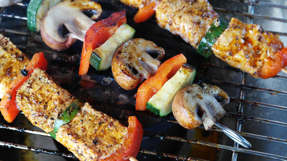 5 quick dinners that combine gut-healthy ingredients with big flavor