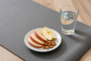 3 foods desk workers should eat to counter afternoon yoga fatigue