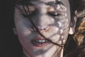 2 common therapy mistakes that slow emotional healing, therapists explain