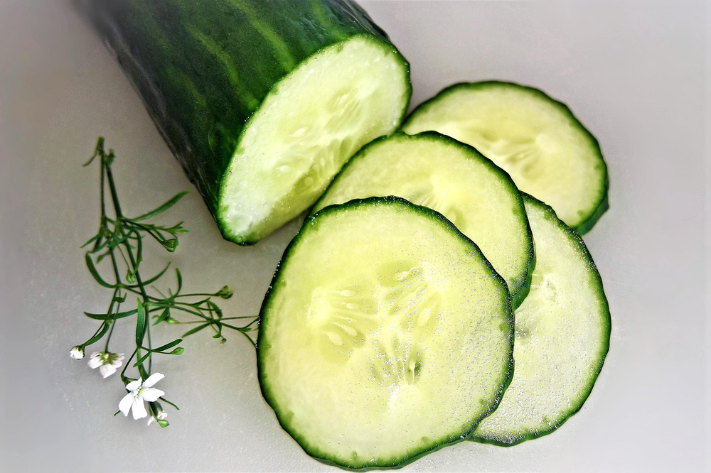3 drinks that may help restore moisture to your skin