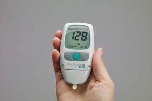 6 foods that help prevent hypoglycemia when managing diabetes on medication
