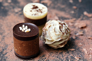 1 diet myth about chocolate and acne: what the evidence actually says