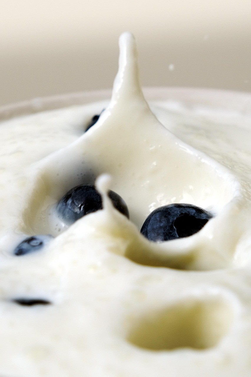 2 probiotic drinks dietitians recommend for seniors with low gut diversity