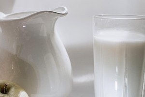 4 foods rich in calcium and vitamin D for bone health after 45