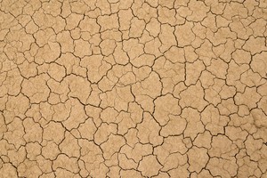 5 warning signs your fine lines are caused by dehydration, not just aging