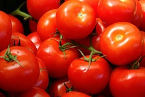 5 foods that protect your skin from sun damage, according to dietitians