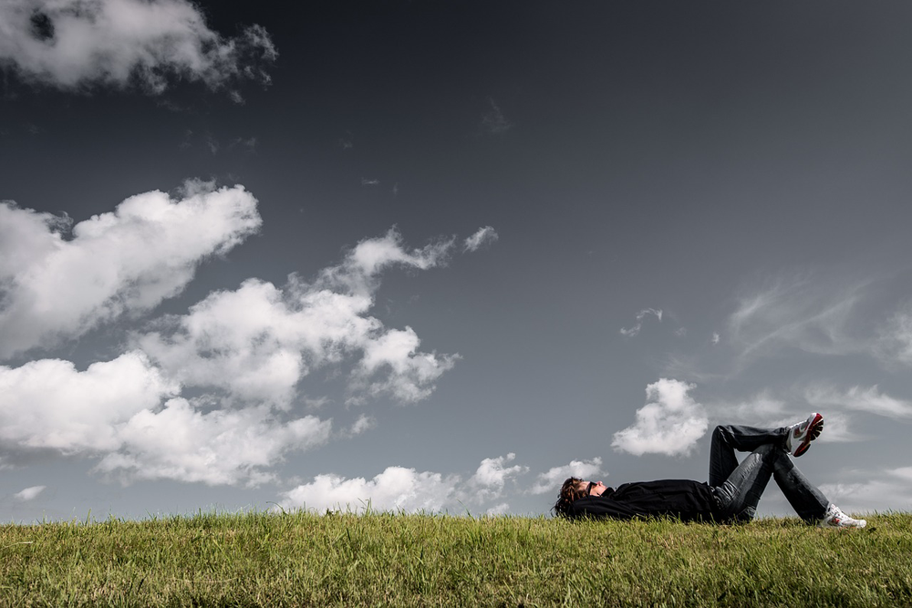 2 morning habits that secretly trigger back pain for yoga students