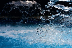 Why drinking water first can stop a sugar craving: a practical explainer